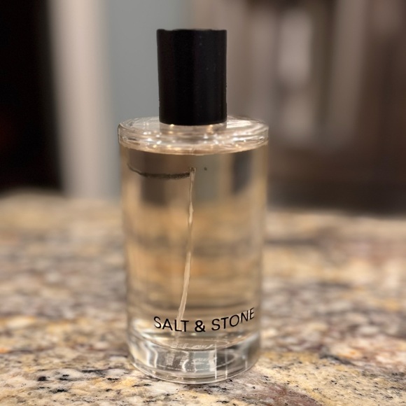Salt and Stone Santal & Vetiver Spray - Picture 4 of 4